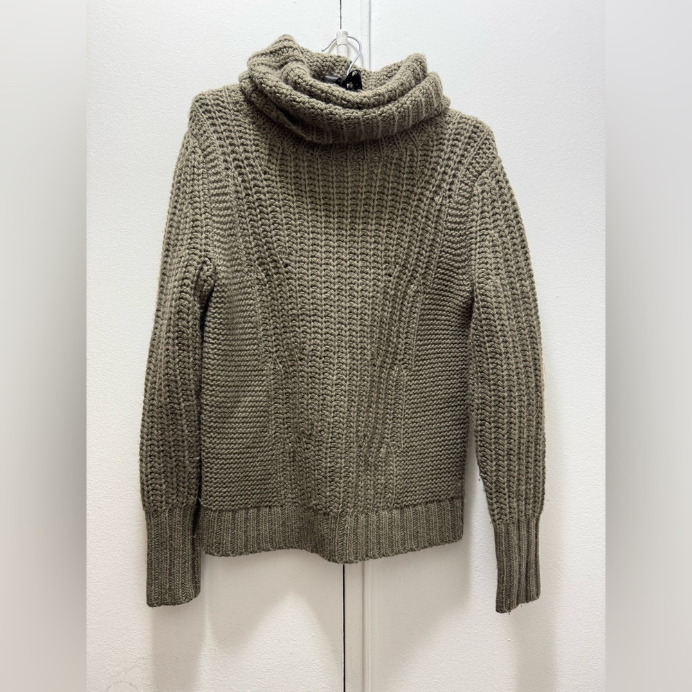 Banana Republic Olive Green Cable Knit Alpaca Blend Turtleneck Sweater XS Fall